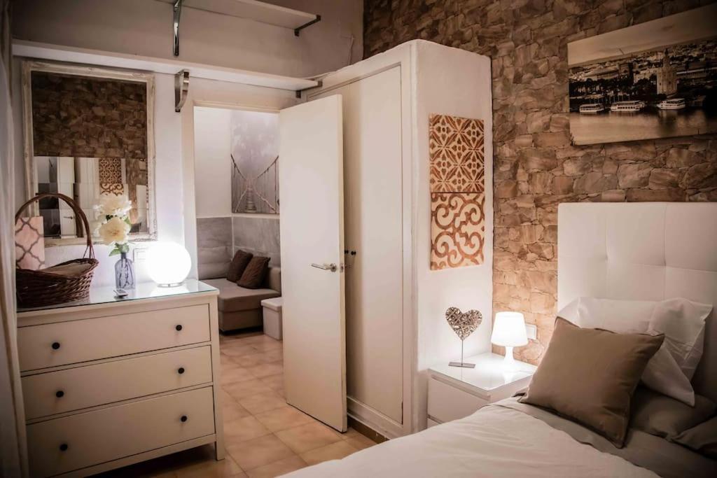 Apartament Imperial Center Seville New Management Since April Exterior photo